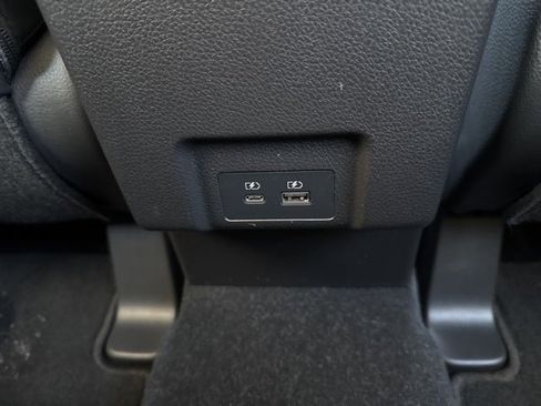 Used 2024 Mitsubishi Eclipse Cross SE image 16