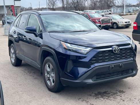 Used 2025 Toyota RAV4 XLE image 2