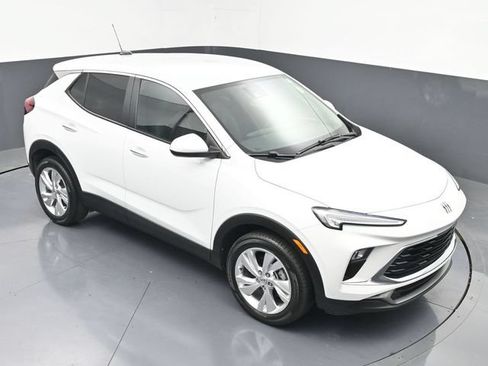 Used 2024 Buick Encore GX Preferred FWD image 38