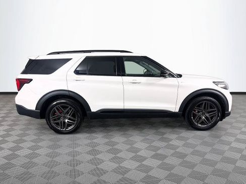 Certified 2025 Ford Explorer ST-Line w/ ST-Line Street Pack AWD/4WD image 8