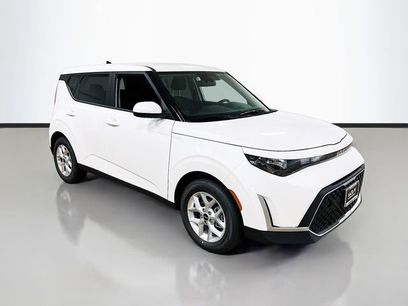 New 2025 Kia Soul LX