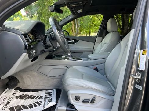 Used 2018 Audi Q7 3.0T Prestige w/ Prestige Package AWD/4WD image 12
