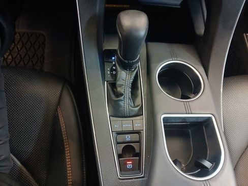 Used 2019 Toyota Avalon XSE image 12