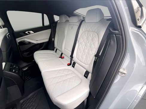 Used 2026 BMW X6 xDrive40i AWD/4WD image 21