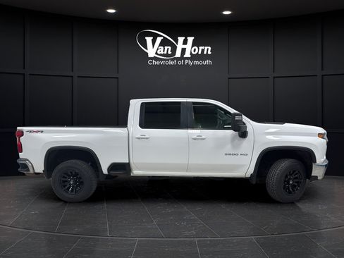 Used 2022 Chevrolet Silverado 3500 LT w/ Convenience Package AWD/4WD image 8
