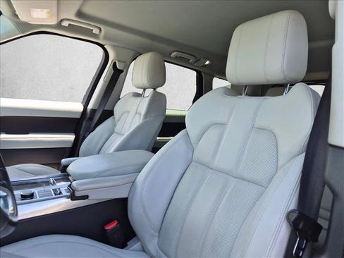 Used 2015 Land Rover Range Rover Sport SE AWD/4WD image 15