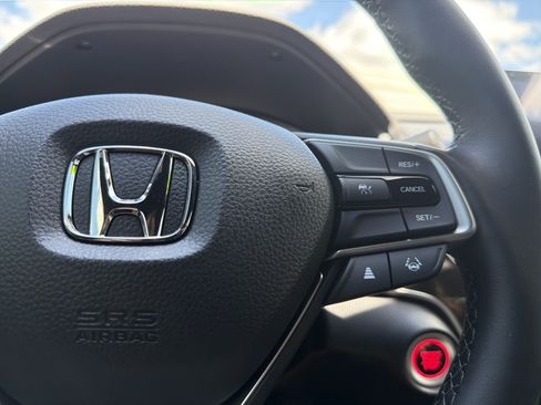 Used 2022 Honda Accord Sport image 10