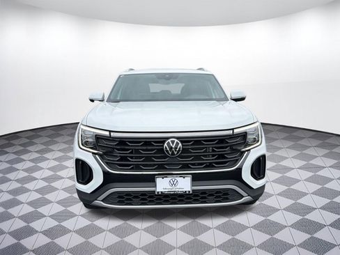 Certified 2024 Volkswagen Atlas Cross Sport SE AWD/4WD image 6