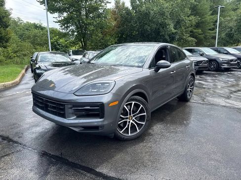Used 2024 Porsche Cayenne Coupe AWD/4WD image 1