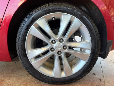 Used 2012 Chevrolet Cruze LTZ image 23