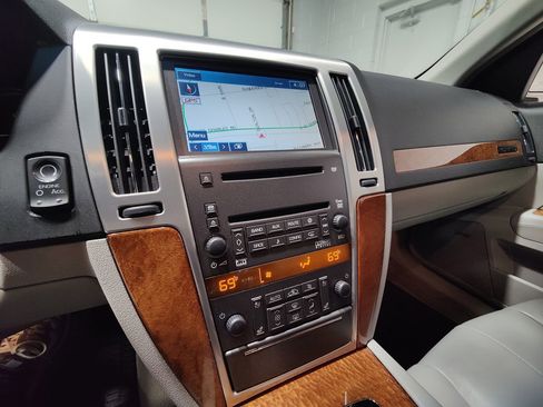 Used 2008 Cadillac STS AWD w/ Preferred Equipment Group image 40