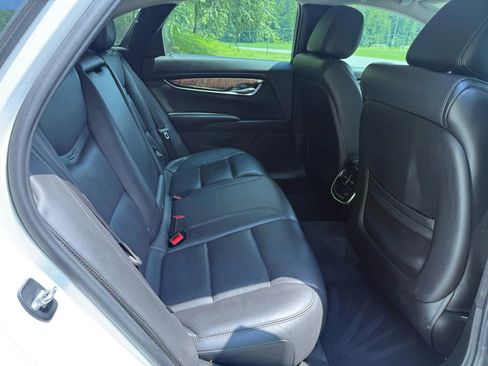 Used 2016 Cadillac XTS Luxury image 17