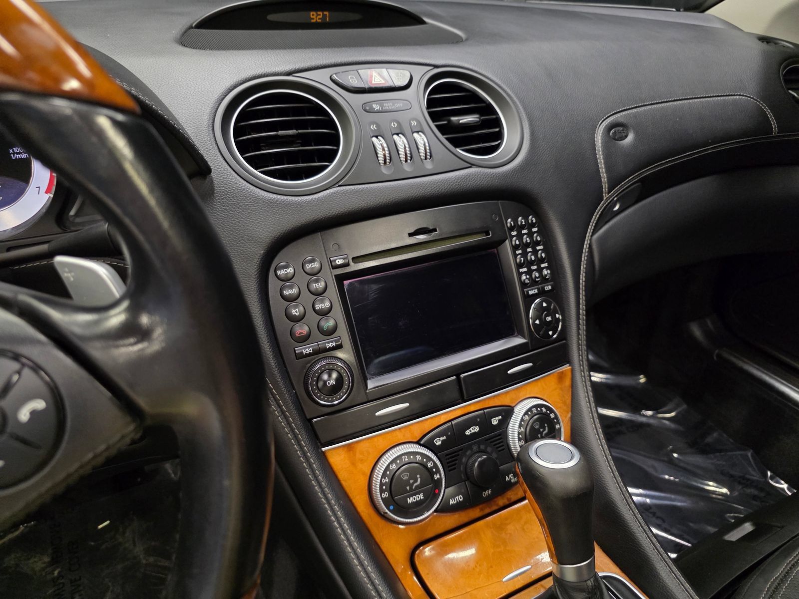 Used 2011 Mercedes-Benz SL 550 image 28