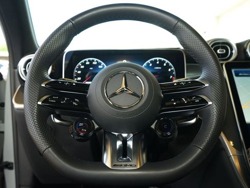 Used 2025 Mercedes-Benz GLC 43 AMG 4MATIC image 12