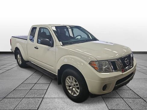 Used 2019 Nissan Frontier SV RWD image 3