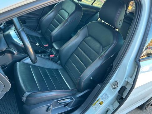 Used 2019 Volkswagen GTI SE w/ SE Experience Package image 16