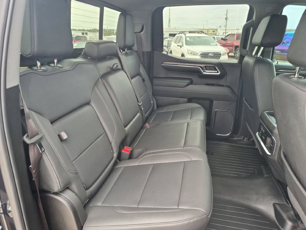 Used 2024 Chevrolet Silverado 1500 LTZ w/ LTZ Premium Package AWD/4WD image 32