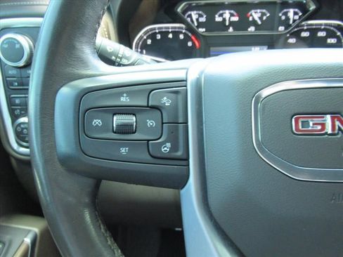 Used 2019 GMC Sierra 1500 SLT w/ SLT Premium Plus Package AWD/4WD image 22