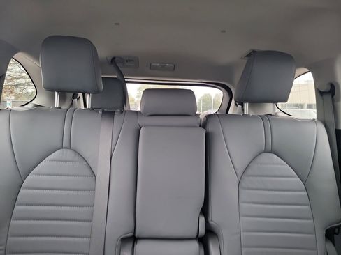 Used 2023 Toyota Highlander LE image 22