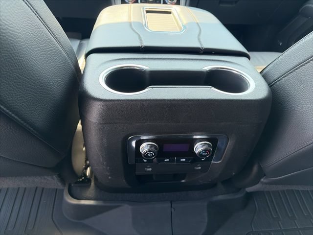 Used 2023 GMC Yukon XL Denali AWD/4WD image 13