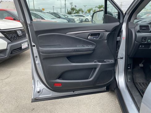 Used 2017 Honda Ridgeline RTL image 13