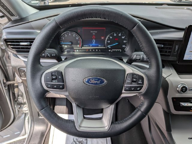 Certified 2023 Ford Explorer XLT AWD/4WD image 9