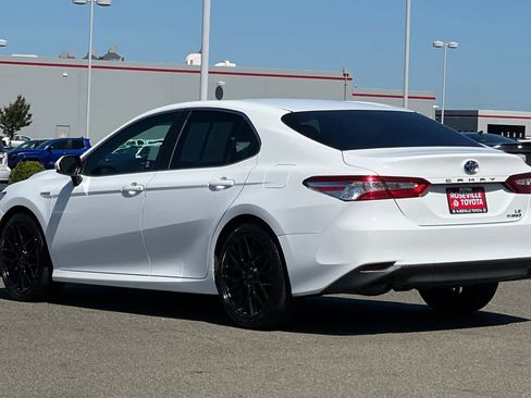 Used 2018 Toyota Camry LE FWD image 6
