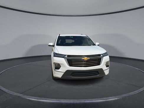 Used 2023 Chevrolet Traverse High Country FWD image 3