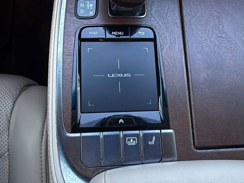 Used 2019 Lexus LS 500 500 Base w/ Accessory Package (Z2) image 22