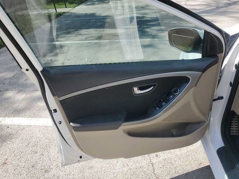 Used 2013 Hyundai Elantra GT w/ Touch & Go Pkg FWD image 16