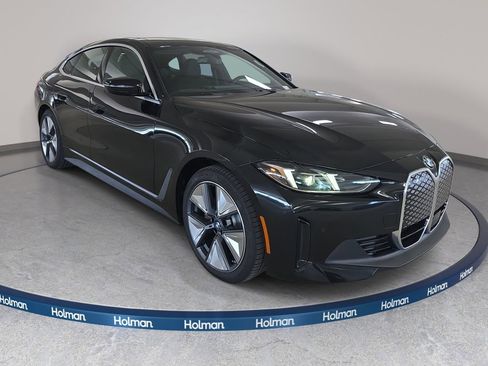 New 2026 BMW i4 eDrive40 w/ Premium Package RWD image 3
