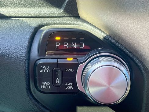 Used 2022 RAM 1500 Laramie AWD/4WD image 16