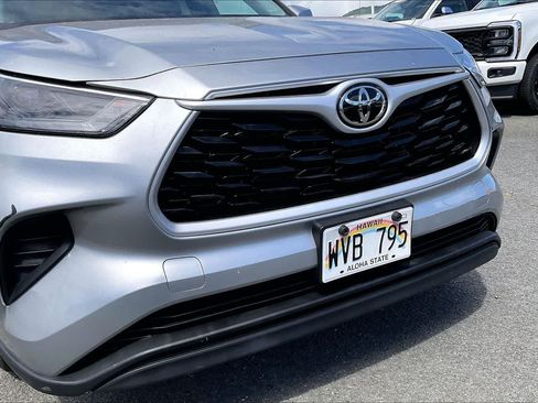 Used 2023 Toyota Highlander L FWD image 33