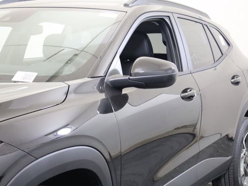 New 2026 Chevrolet Trax LT w/ Driver Confidence Package image 12