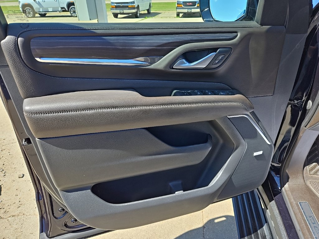 Used 2022 GMC Yukon Denali AWD/4WD image 19