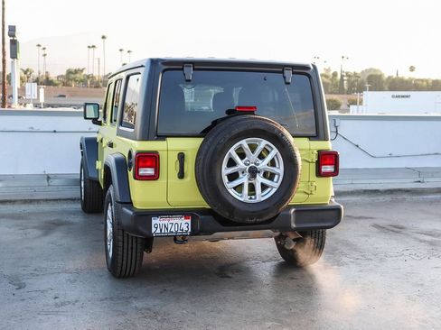 Used 2023 Jeep Wrangler Unlimited Sport AWD/4WD image 7