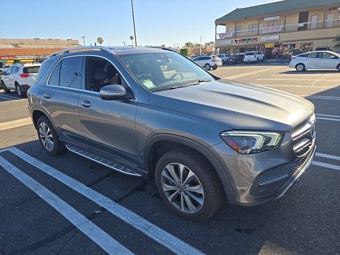 Used 2021 Mercedes-Benz GLE 350 w/ 3rd Row Seat Package image 4