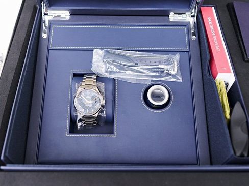 Used 2016 Aston Martin DB9 GT image 4