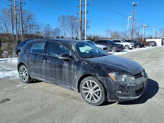 Used 2017 Volkswagen Golf SE video 1