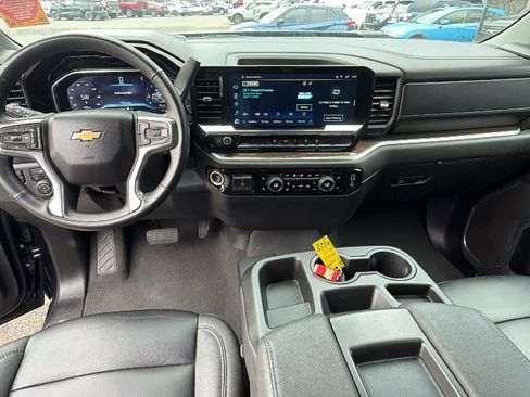 Certified 2024 Chevrolet Silverado 2500 LT w/ Convenience Package image 19