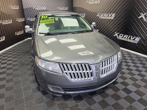 Used 2010 Lincoln MKZ FWD image 3