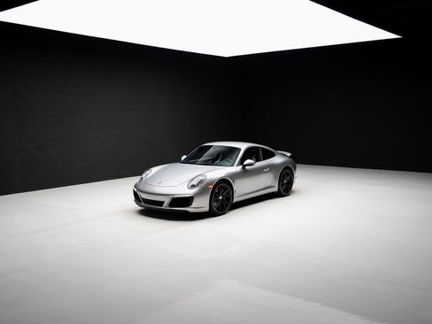 Used 2018 Porsche 911 Carrera RWD image 73