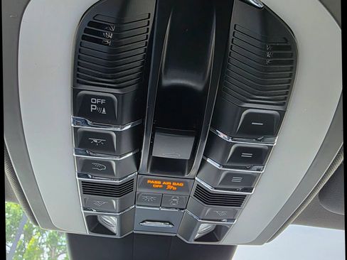 Used 2015 Porsche Panamera 4 AWD/4WD image 18
