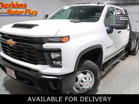 Used 2025 Chevrolet Silverado 3500 W/T w/ WT Convenience Package AWD/4WD image 1