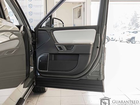 Used 2023 Rivian R1S Launch Edition image 39