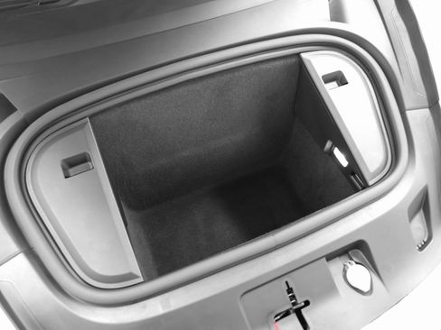 Used 2023 Porsche Taycan image 16