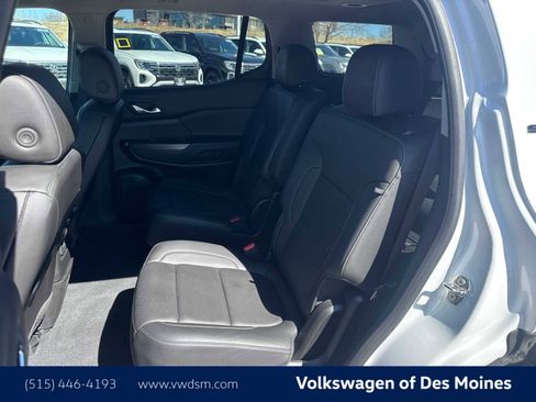 Used 2023 GMC Acadia SLT w/ Elevation Edition image 12