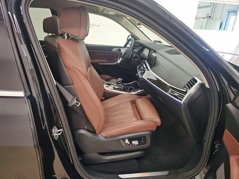 Used 2020 BMW X7 xDrive40i w/ Premium Package AWD/4WD image 14