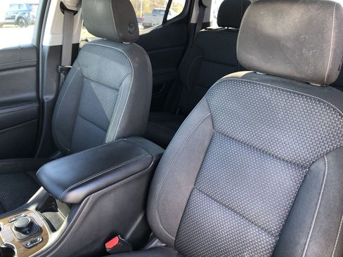 Used 2023 GMC Acadia SLE w/ Driver Convenience Package image 15