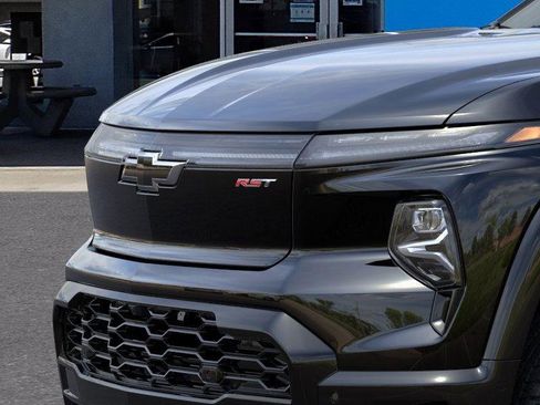 New 2025 Chevrolet Silverado EV RST image 13